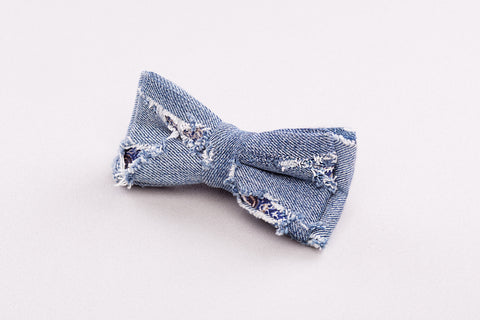 Ripped jeans Bow tie