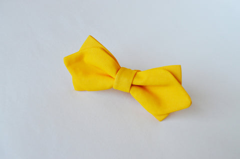 Sunny Diamond tip Bow tie
