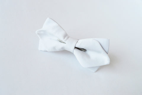 Elegant White Bow tie
